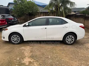 Toyota Corolla LE Eco (1.8L 4cyl 2A) 2019 White