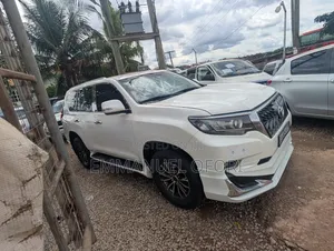 Toyota Land Cruiser Prado 2012 White