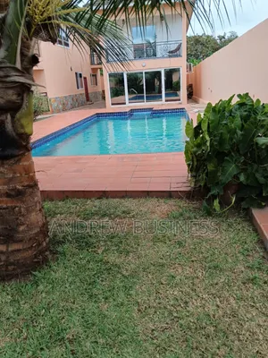 Before and After Cleaning a Pool
