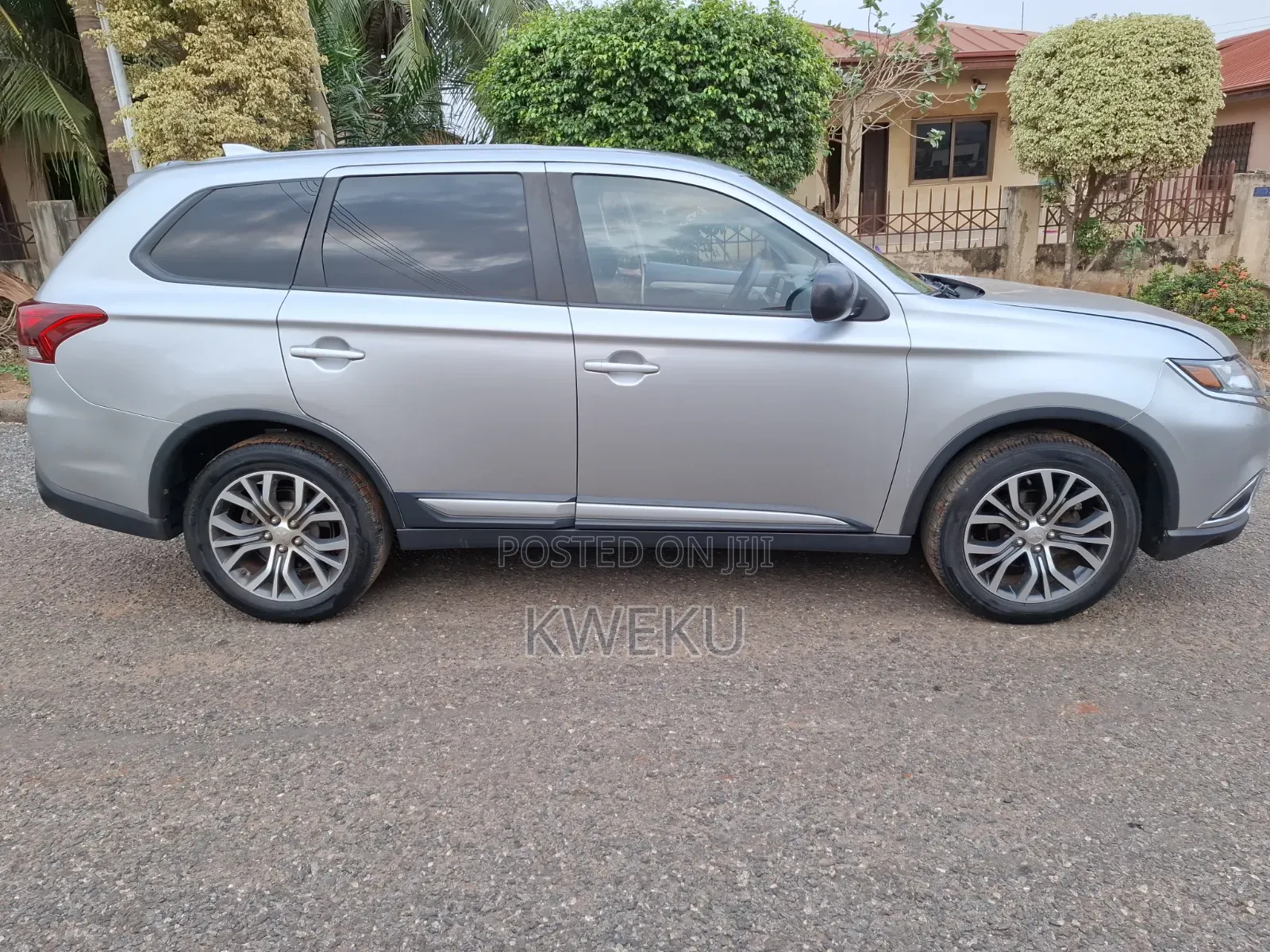 Mitsubishi Outlander SE FWD 2018 Silver