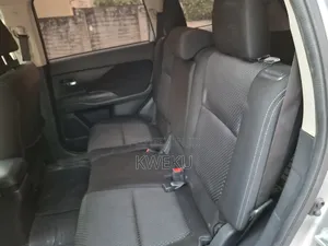 Mitsubishi Outlander SE FWD 2018 Silver