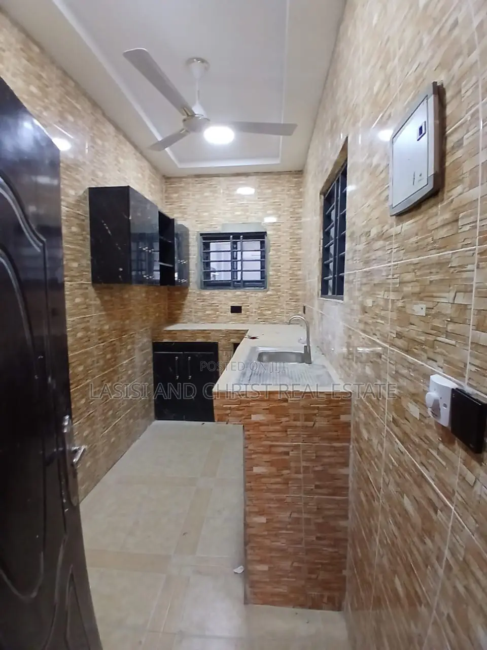 1bdrm Apartment in Lasisi And Christ, Amasaman for rent