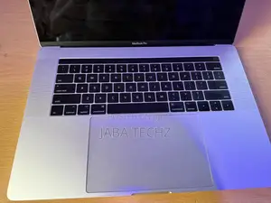 New Laptop Apple MacBook Pro 2017 16GB Intel Core i7 SSD 512GB