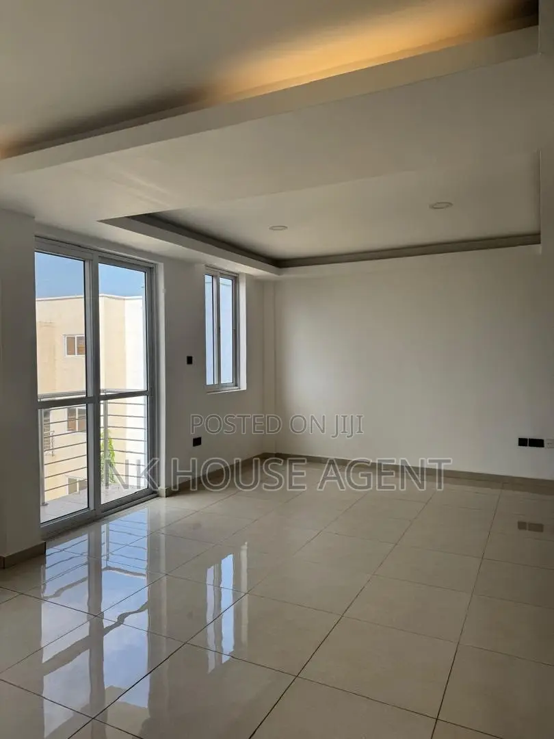 3bdrm Apartment in Cantoment, Accra Metropolitan for rent