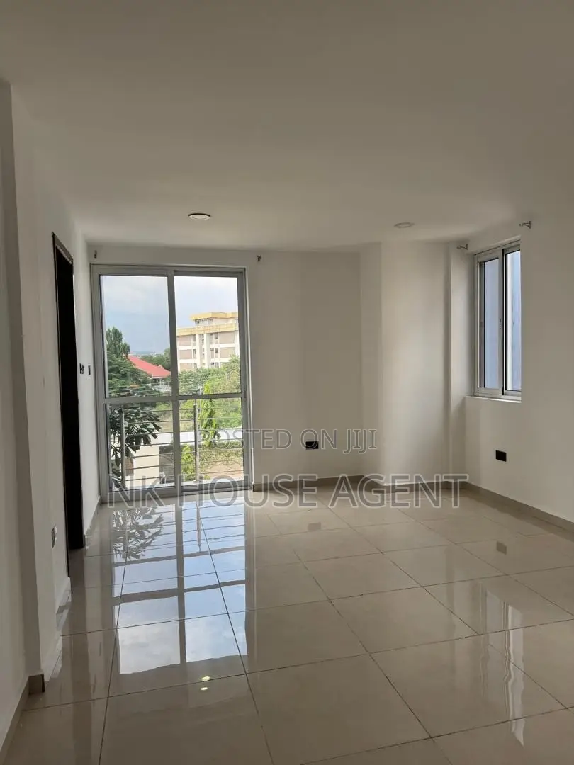 3bdrm Apartment in Cantoment, Accra Metropolitan for rent