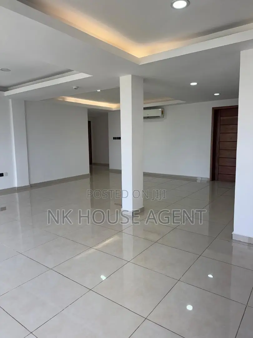 3bdrm Apartment in Cantoment, Accra Metropolitan for rent