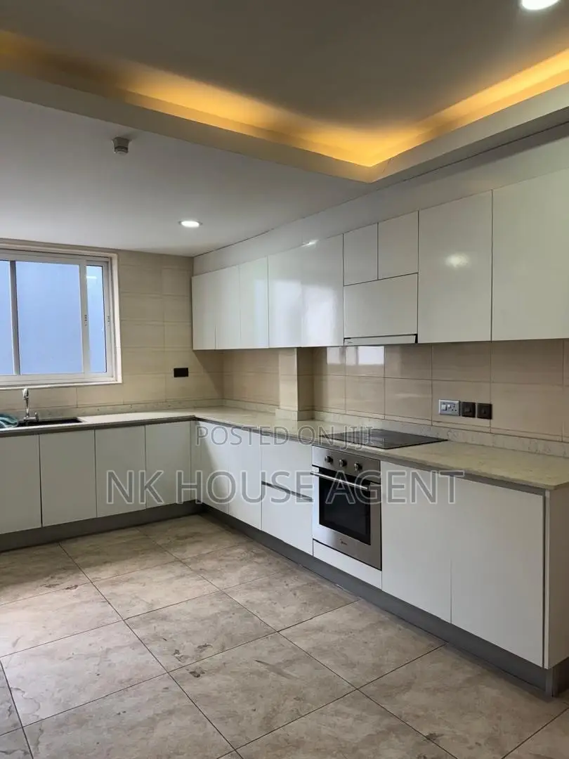 3bdrm Apartment in Cantoment, Accra Metropolitan for rent