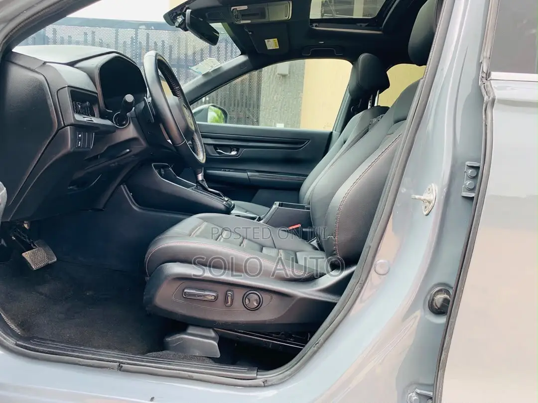 Honda CR-V 2025 Gray