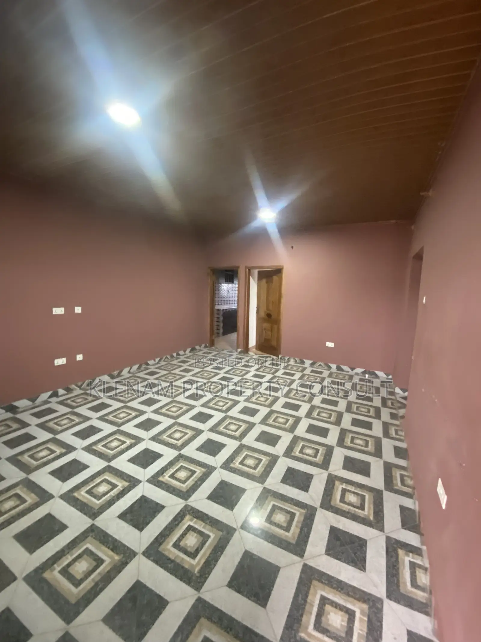 3bdrm Apartment in CP for rent