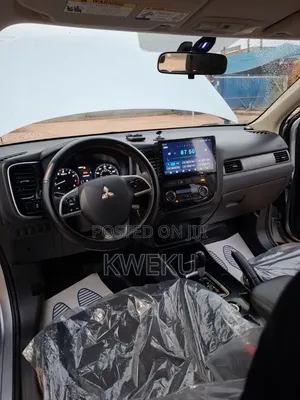 Mitsubishi Outlander SE FWD 2018 Silver