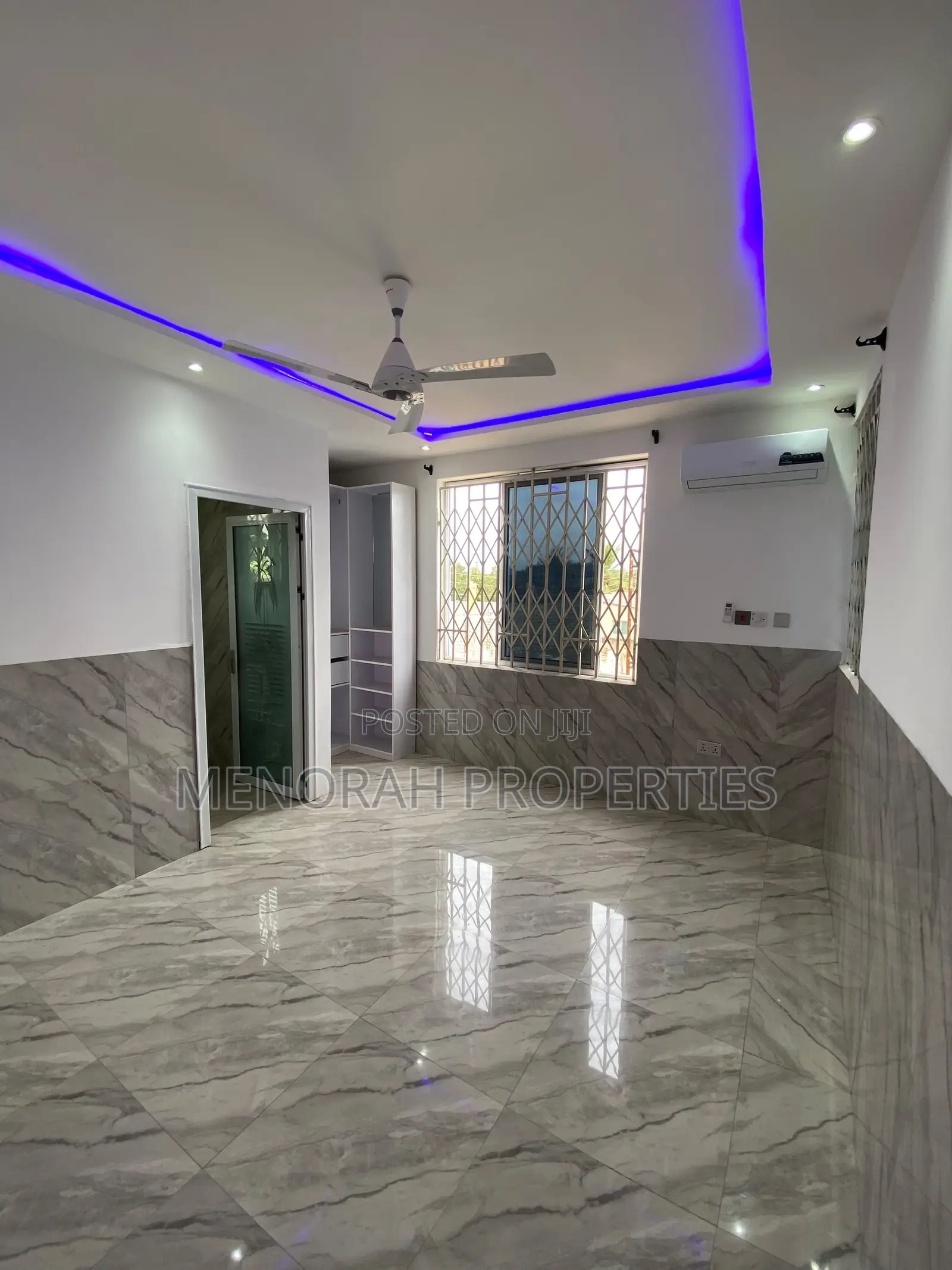 2bdrm Apartment in Ashaley Botwe, School Junction for rent