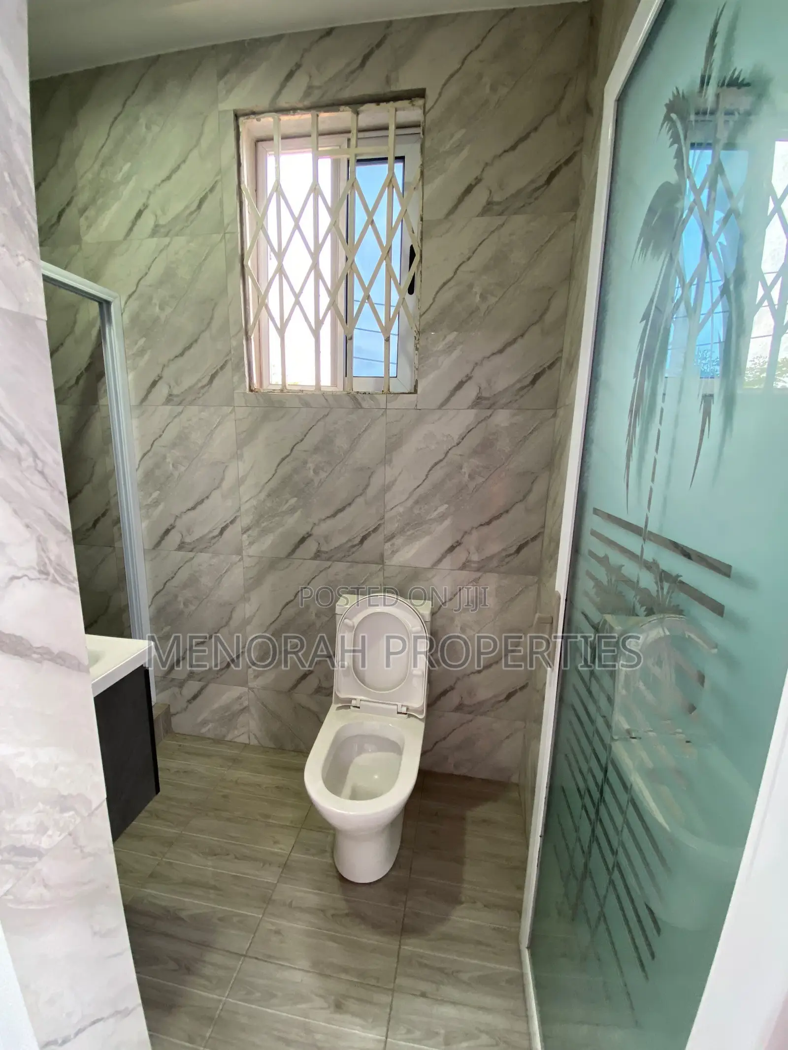 2bdrm Apartment in Ashaley Botwe, School Junction for rent