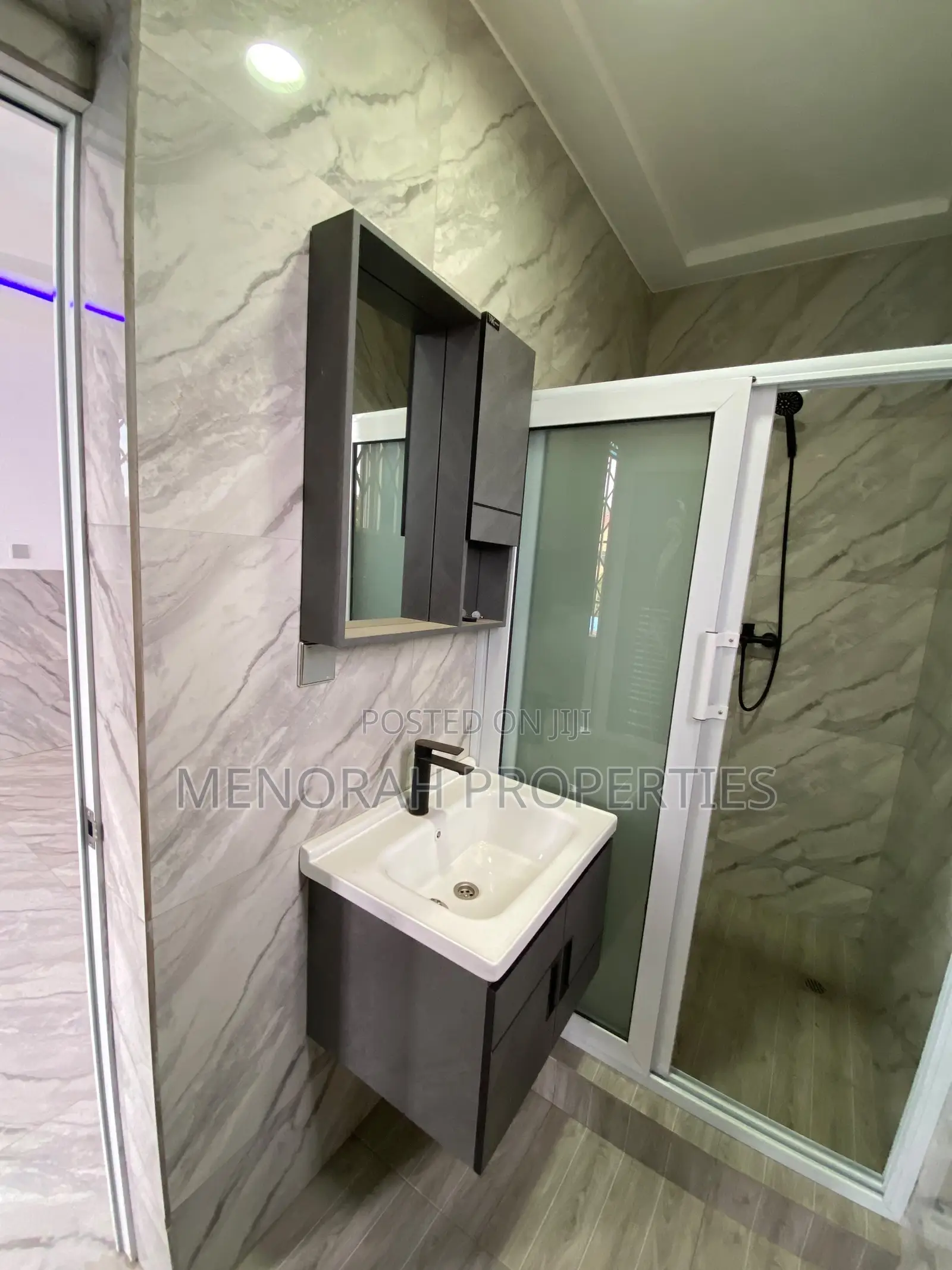 2bdrm Apartment in Ashaley Botwe, School Junction for rent