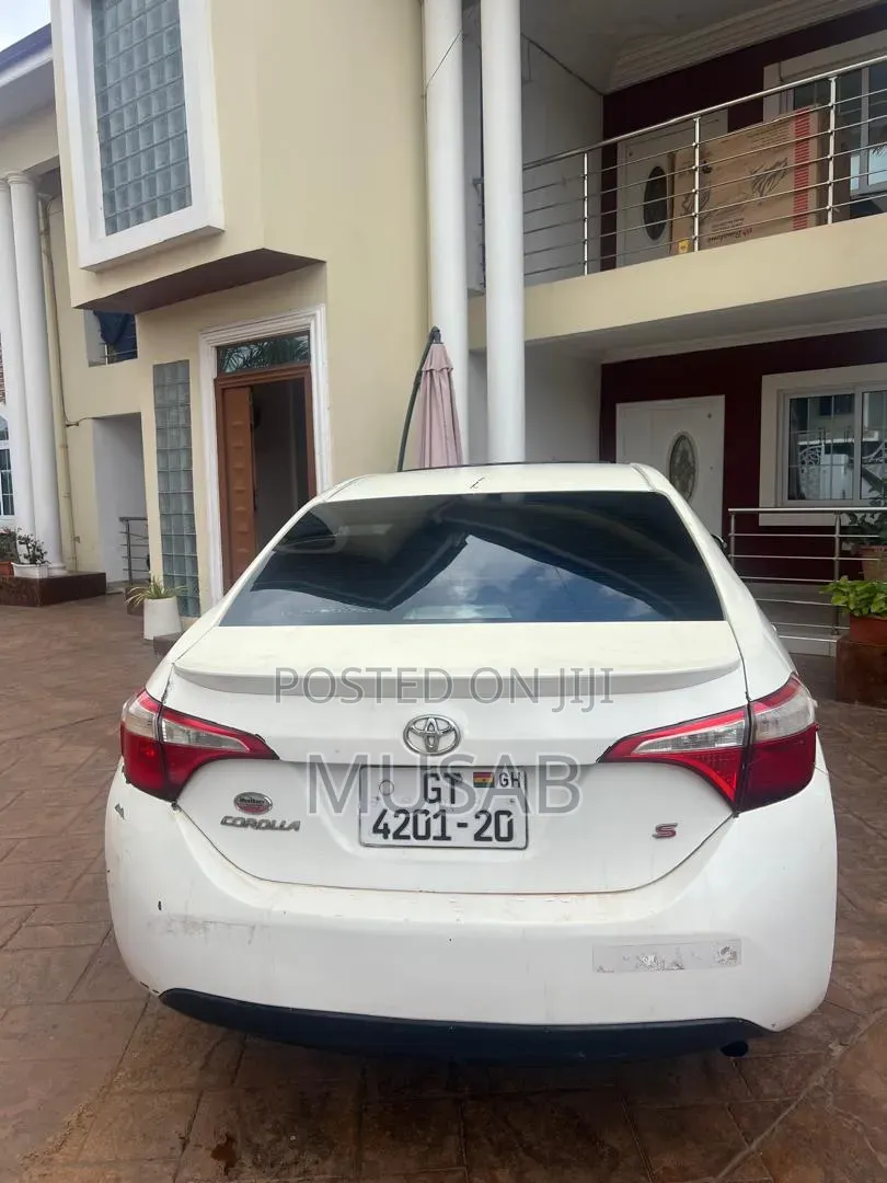 Toyota Corolla 2016 White