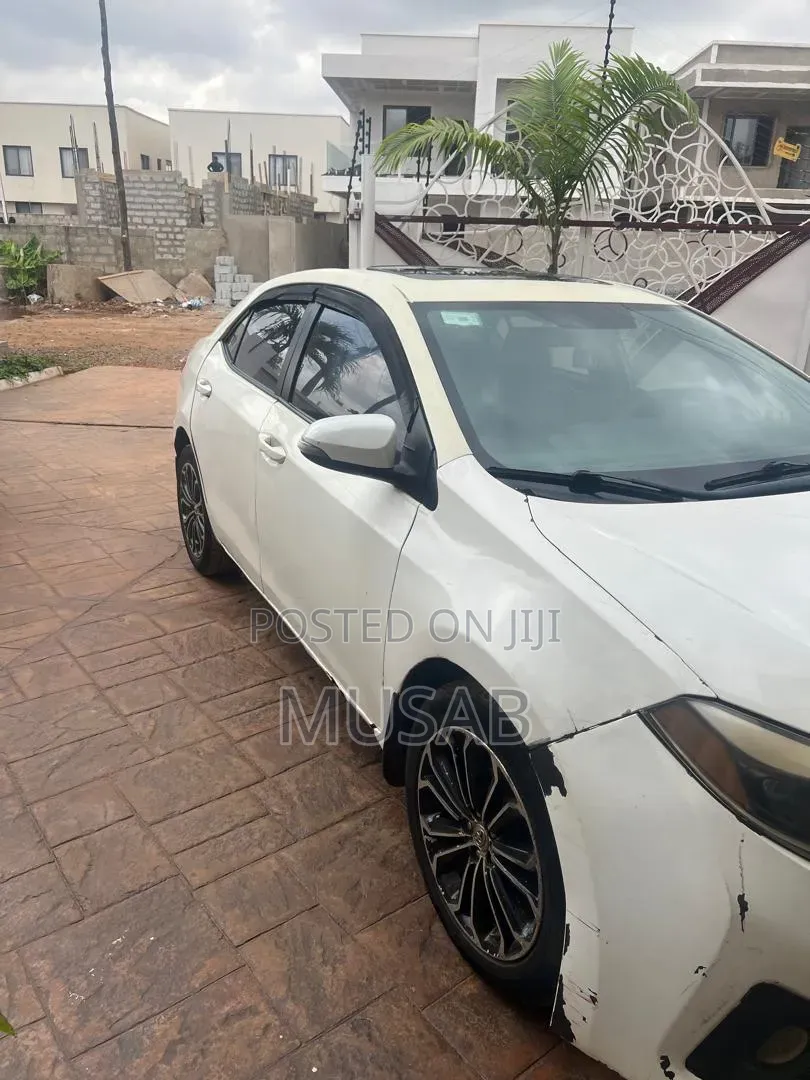Toyota Corolla 2016 White