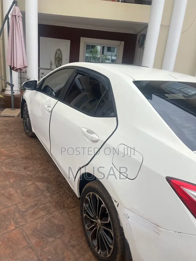Toyota Corolla 2016 White