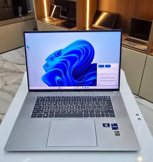 Laptop HP ZBook Firefly 16 G10 16GB Intel Core i7 SSD 512GB