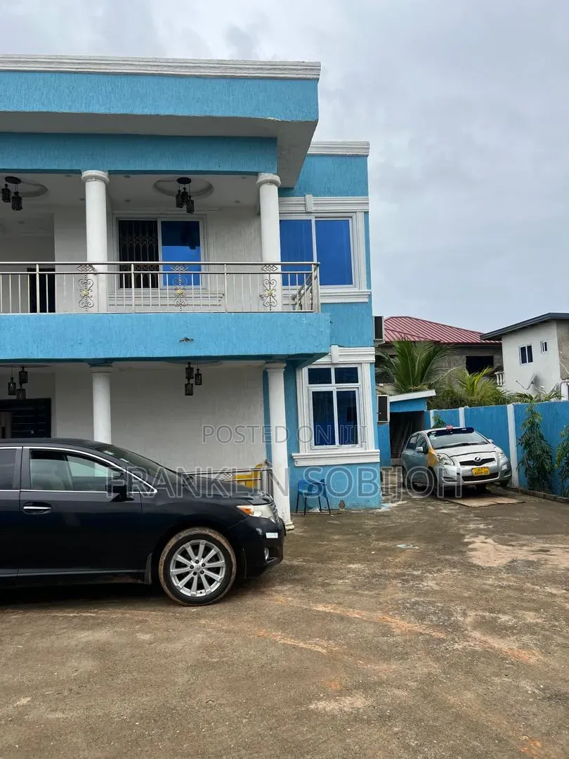 Furnished 5bdrm Duplex in Community 11 Estate for sale