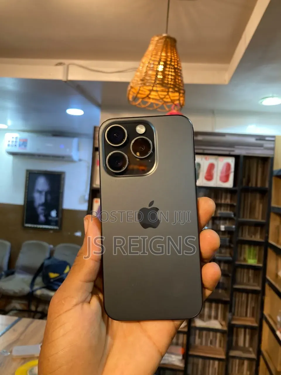 New Apple iPhone 15 Pro 256 GB Black