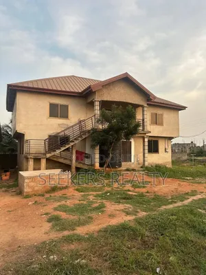 4bdrm House in Seekers, Dawhenya for sale