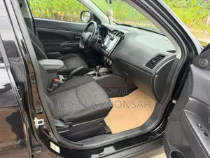 Mitsubishi Outlander 2021 Black