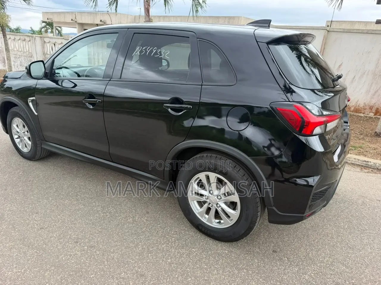 Mitsubishi Outlander 2021 Black