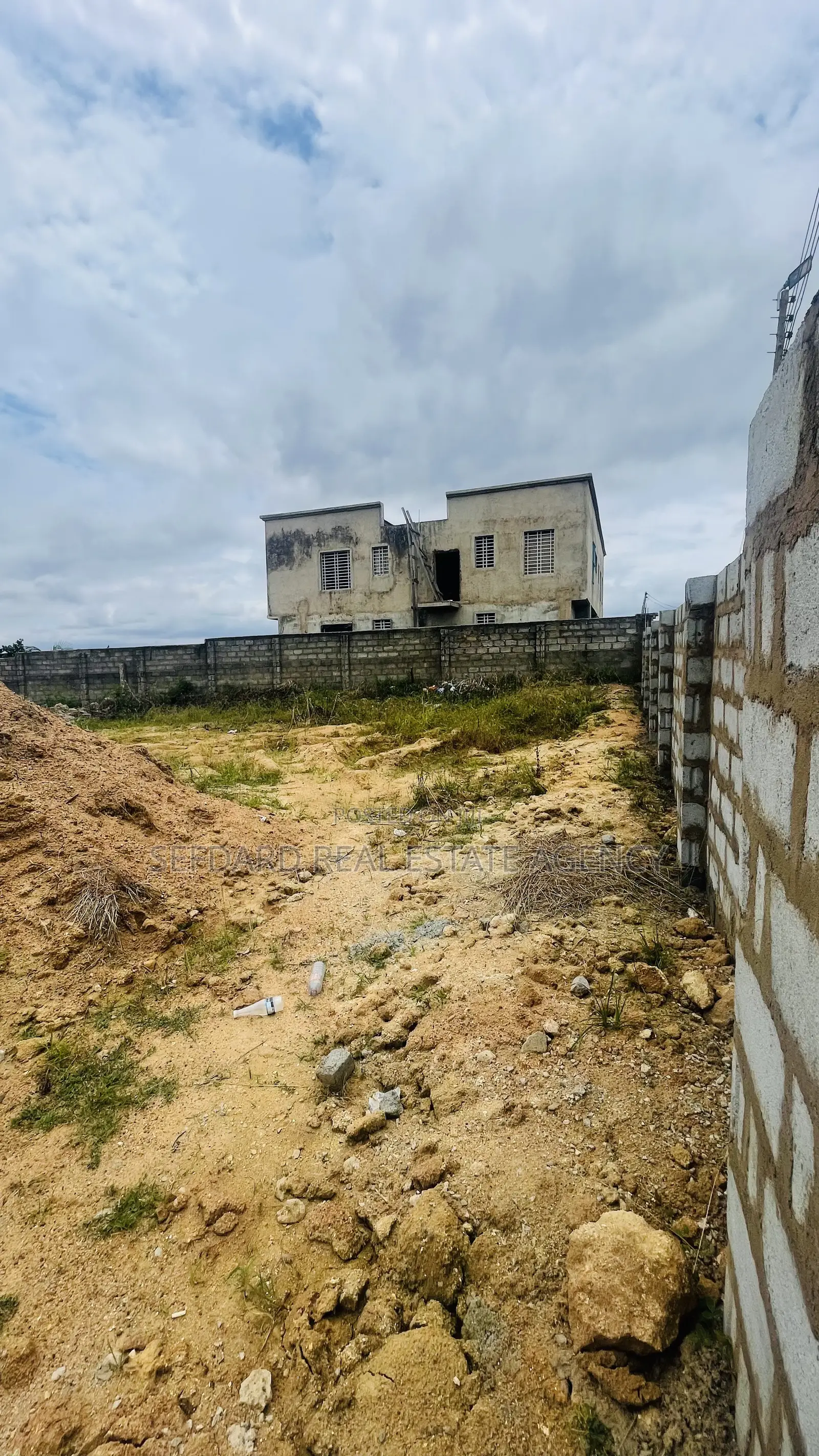2 Plots of Titled Land for Sale – Amasaman Onyansana