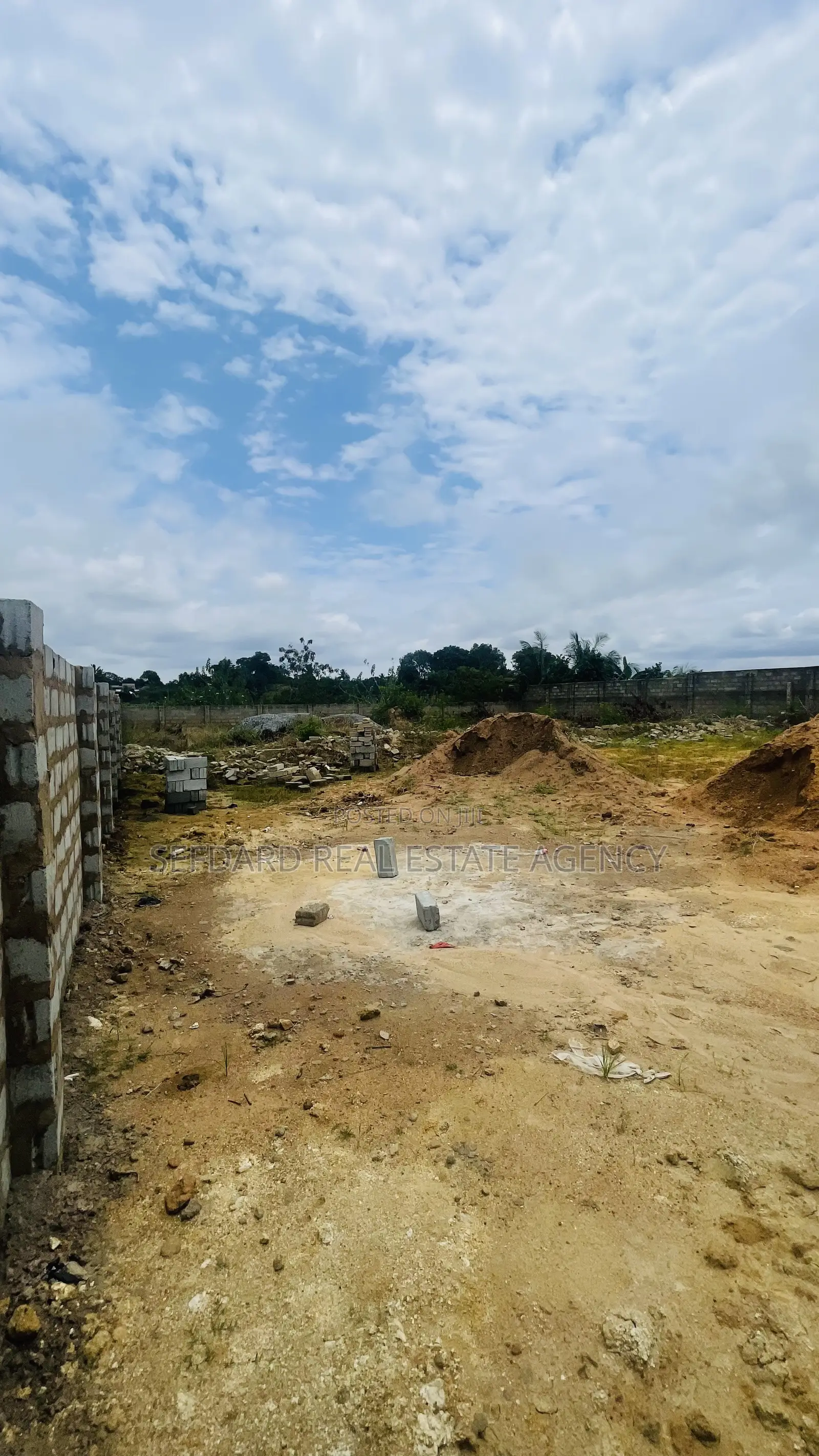 2 Plots of Titled Land for Sale – Amasaman Onyansana