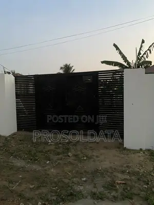 95 by 40 Ft Walled and Gated Land