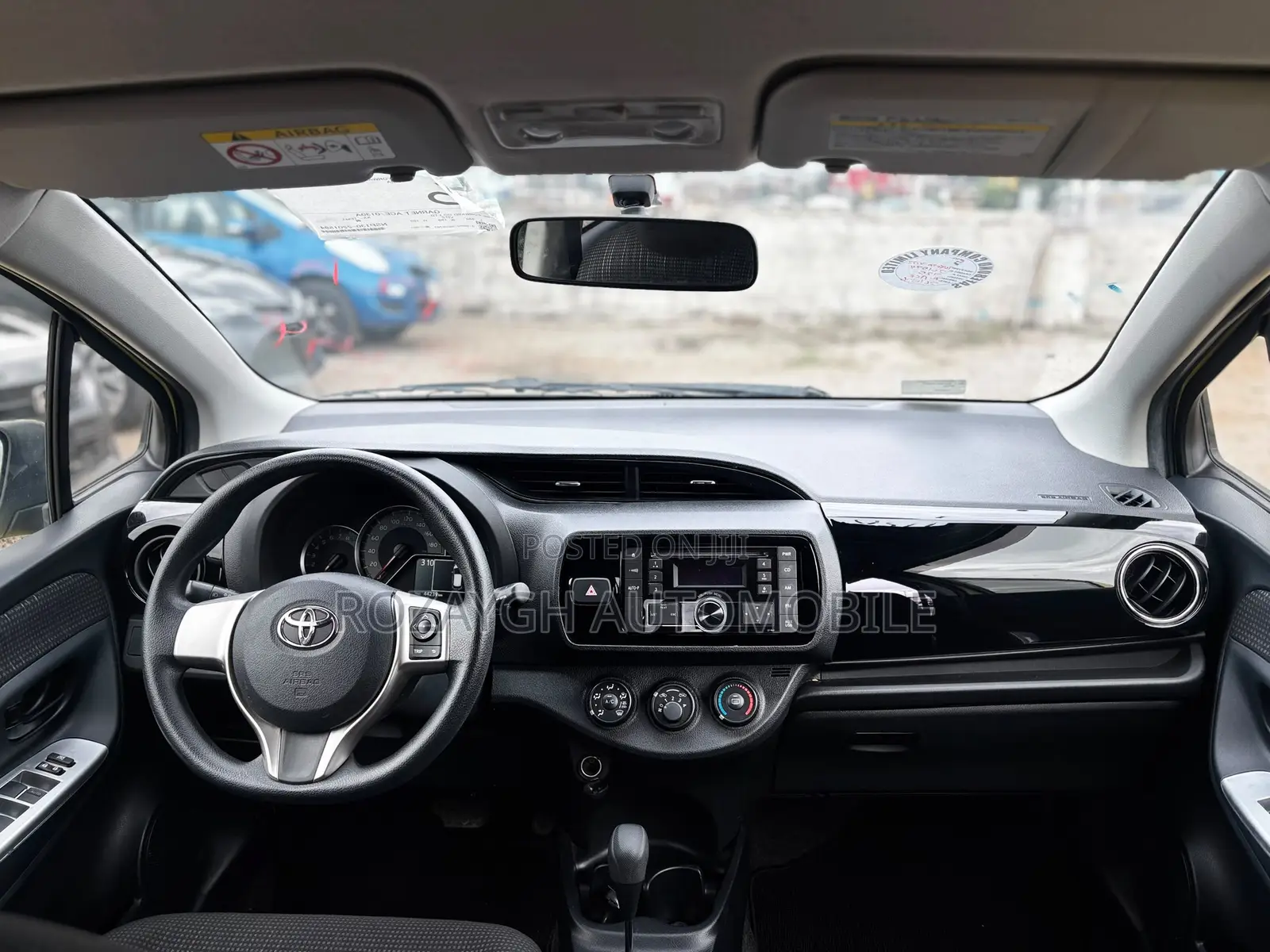 Toyota Vitz 2015 Yellow