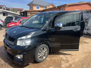 Toyota Voxy 2013 Black