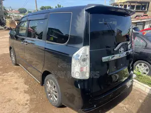 Toyota Voxy 2013 Black