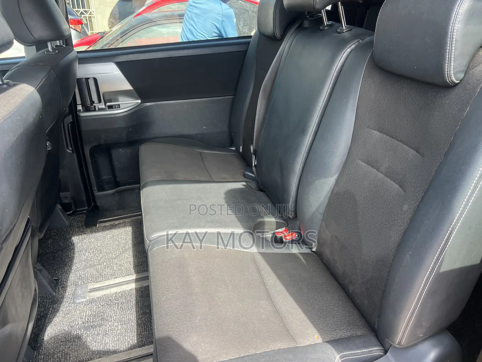 Toyota Voxy 2013 Black