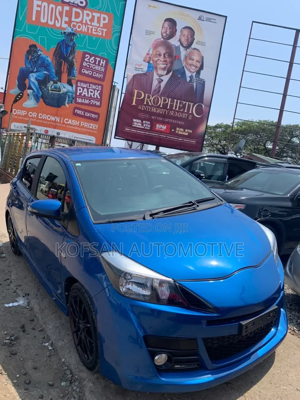Toyota Vitz 2014 Blue