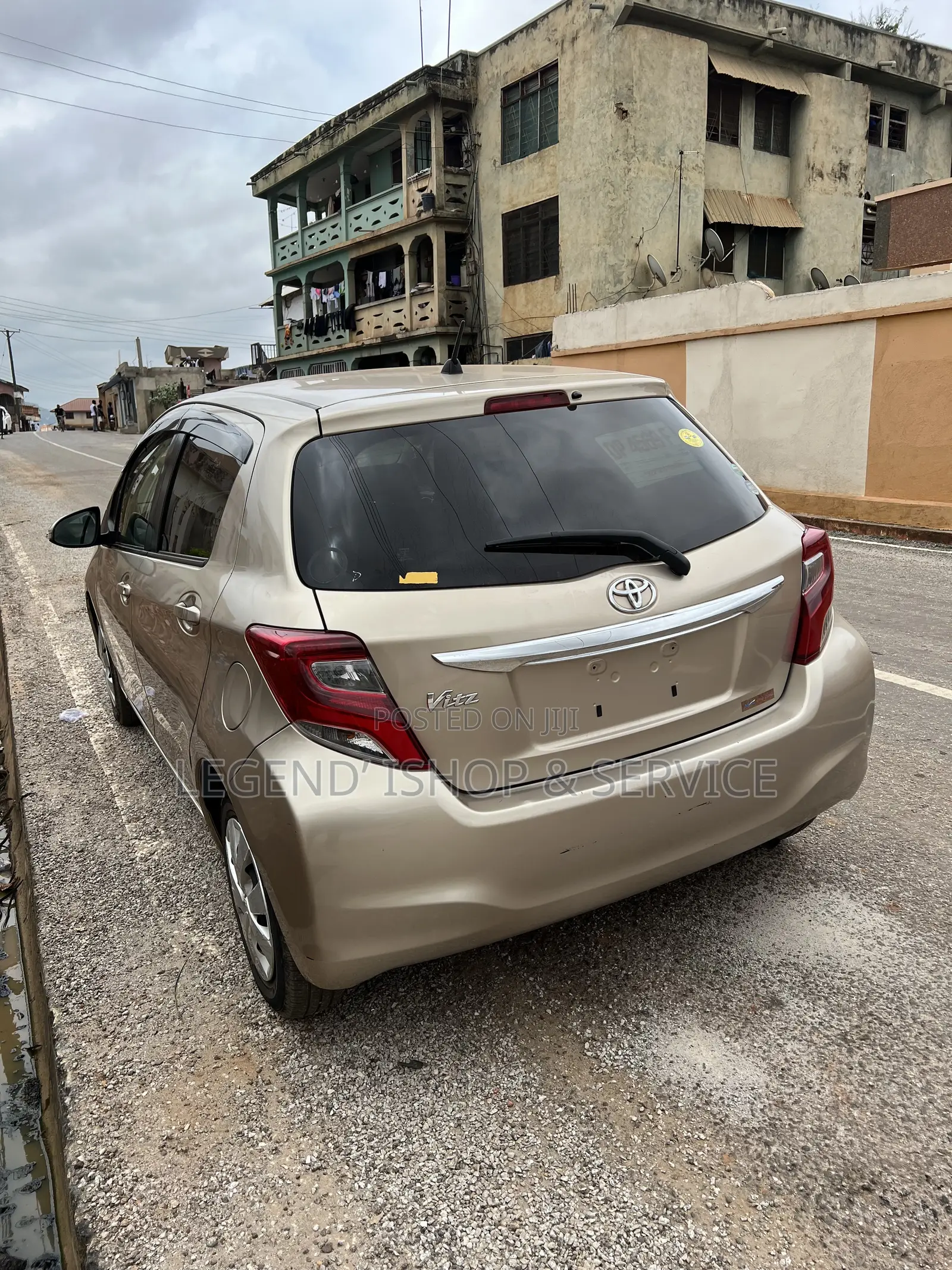 Toyota Vitz 1.3 AWD 3dr 2016 Brown