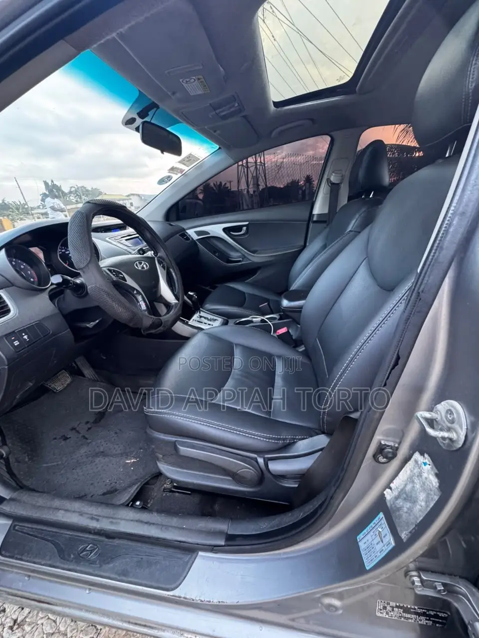 Hyundai Elantra Limited 2012 Gold