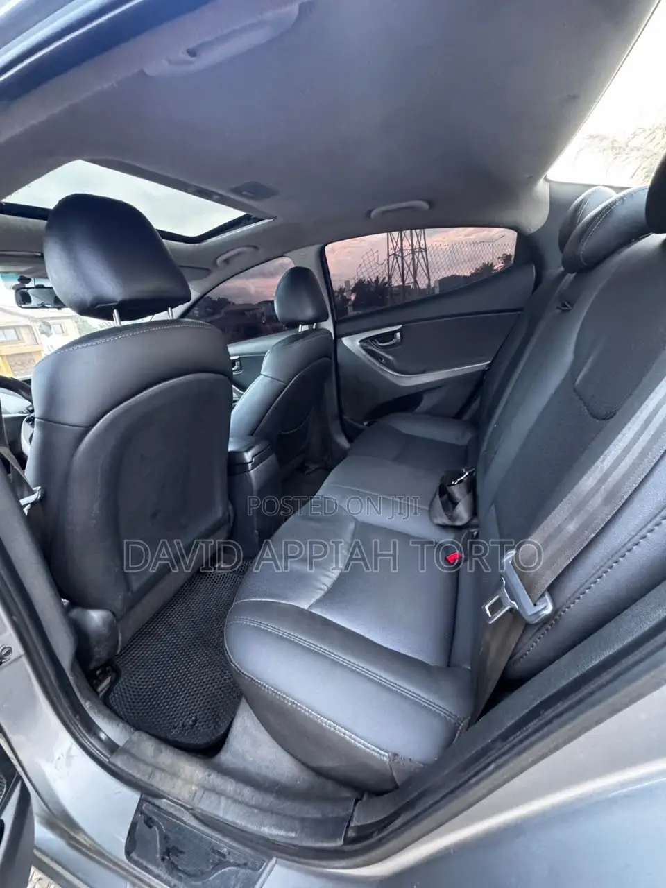 Hyundai Elantra Limited 2012 Gold