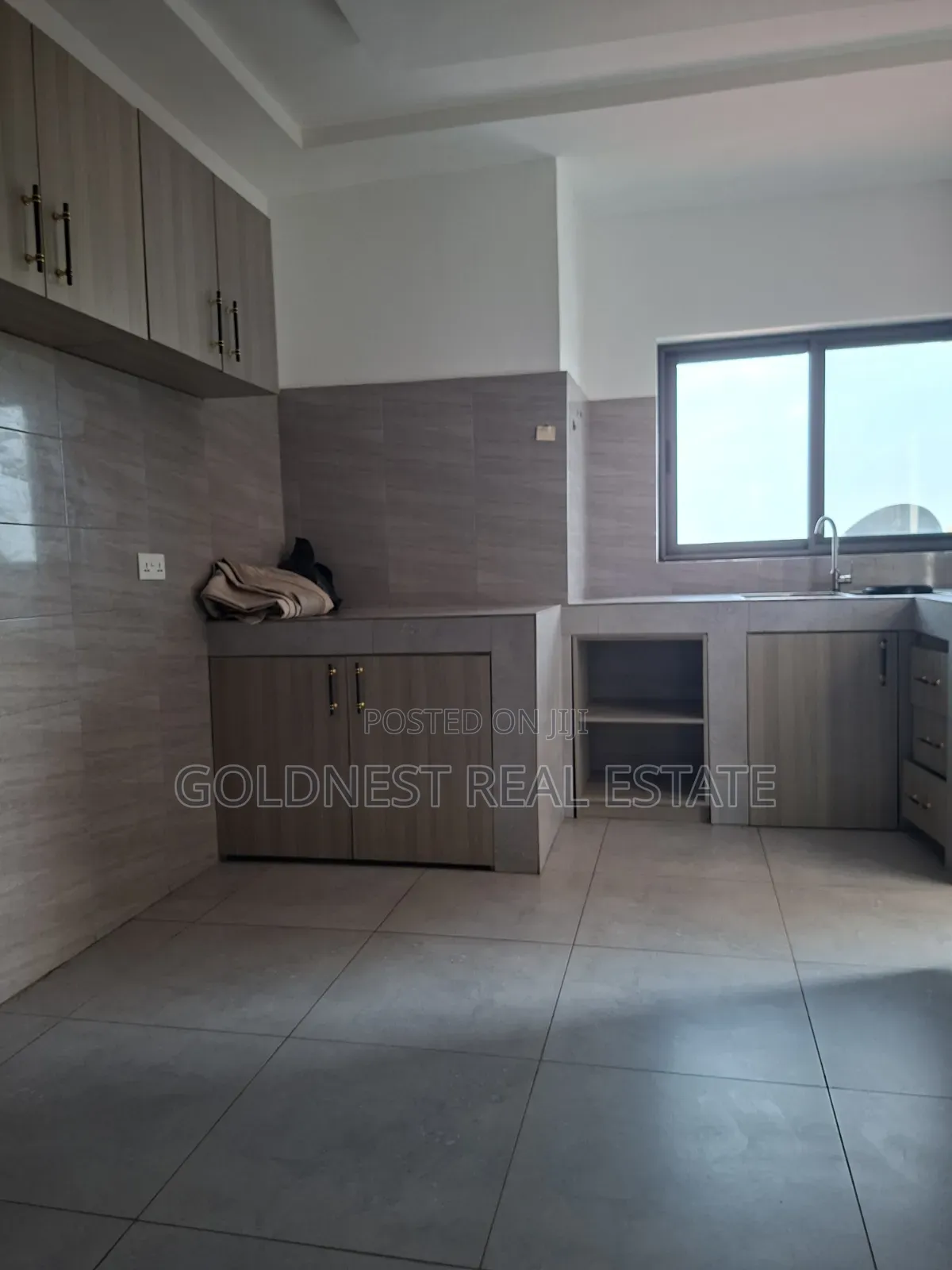 2bdrm Apartment in Ghana Flag for rent