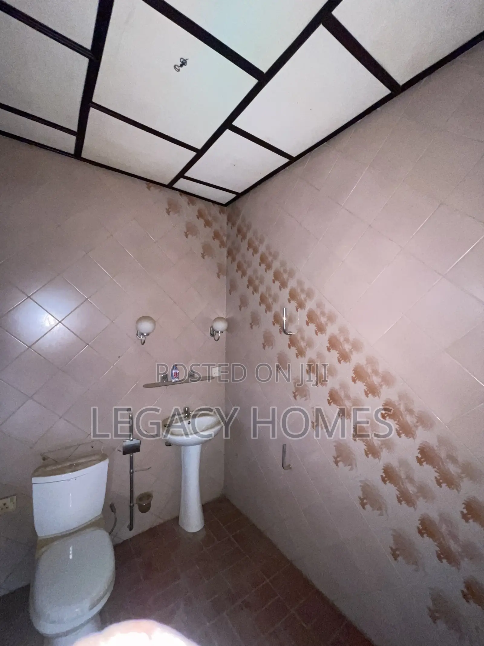 4bdrm House in Taifa, Station Area for rent
