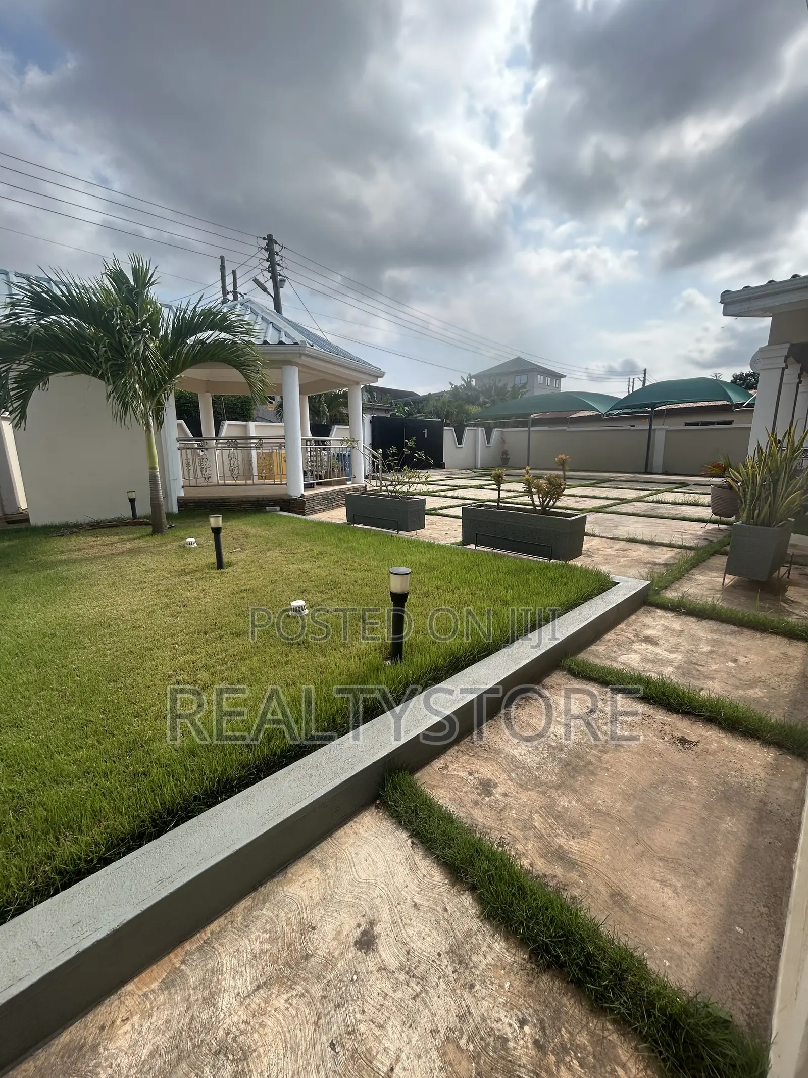 5bdrm House in Realtor Store, Accra Metropolitan for rent