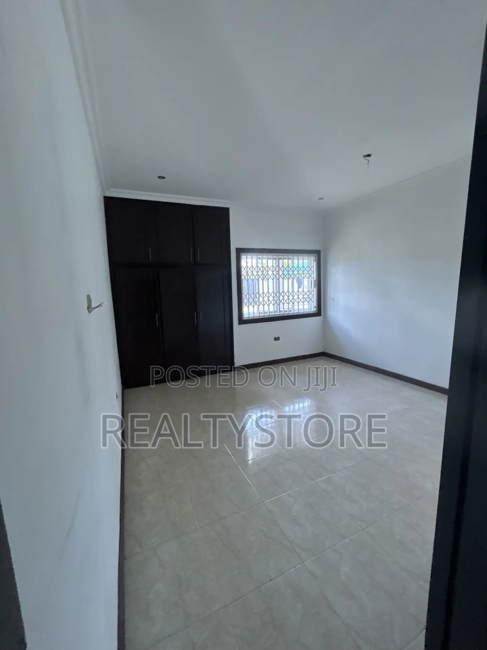 5bdrm House in Realtor Store, Accra Metropolitan for rent