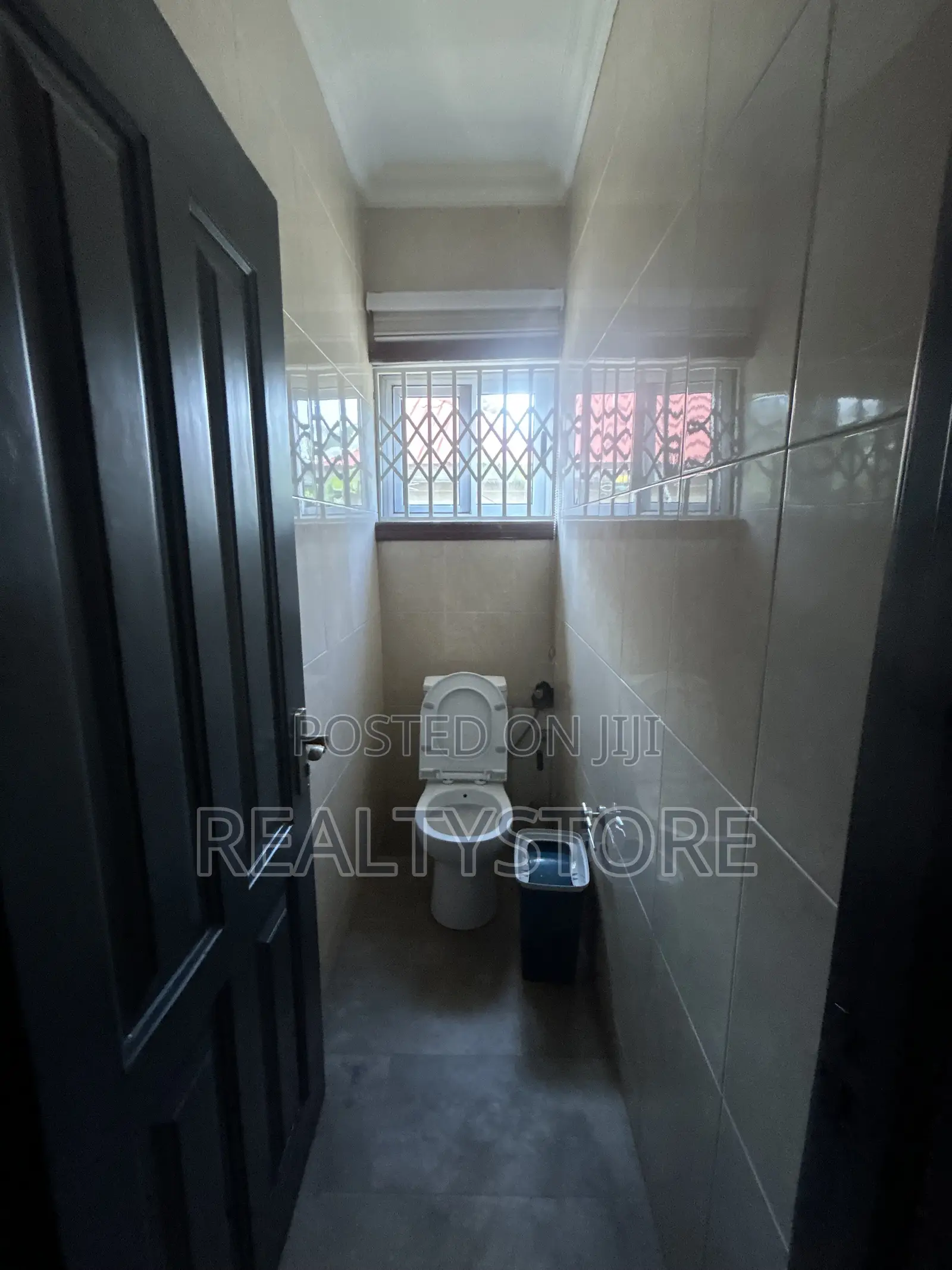 5bdrm House in Realtor Store, Accra Metropolitan for rent