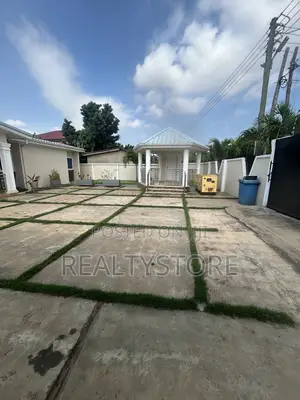 5bdrm House in Realtor Store, Accra Metropolitan for rent