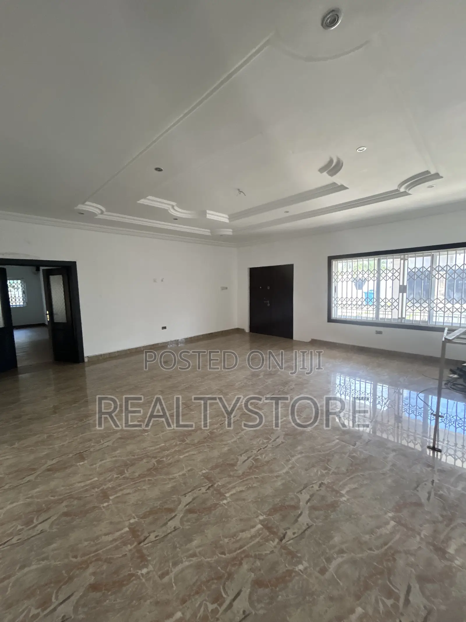 5bdrm House in Realtor Store, Accra Metropolitan for rent