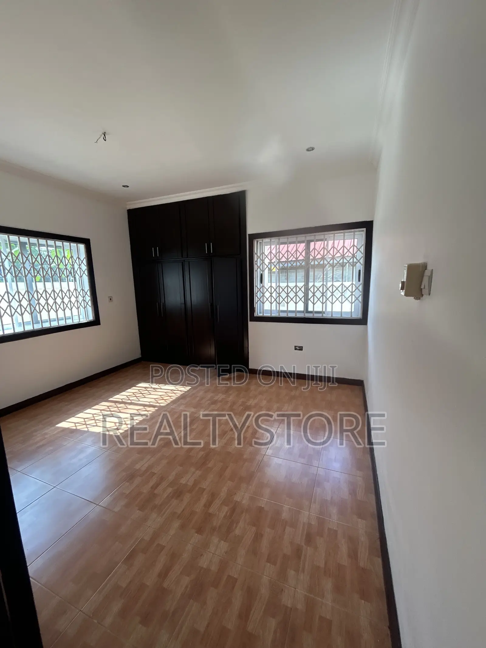 5bdrm House in Realtor Store, Accra Metropolitan for rent