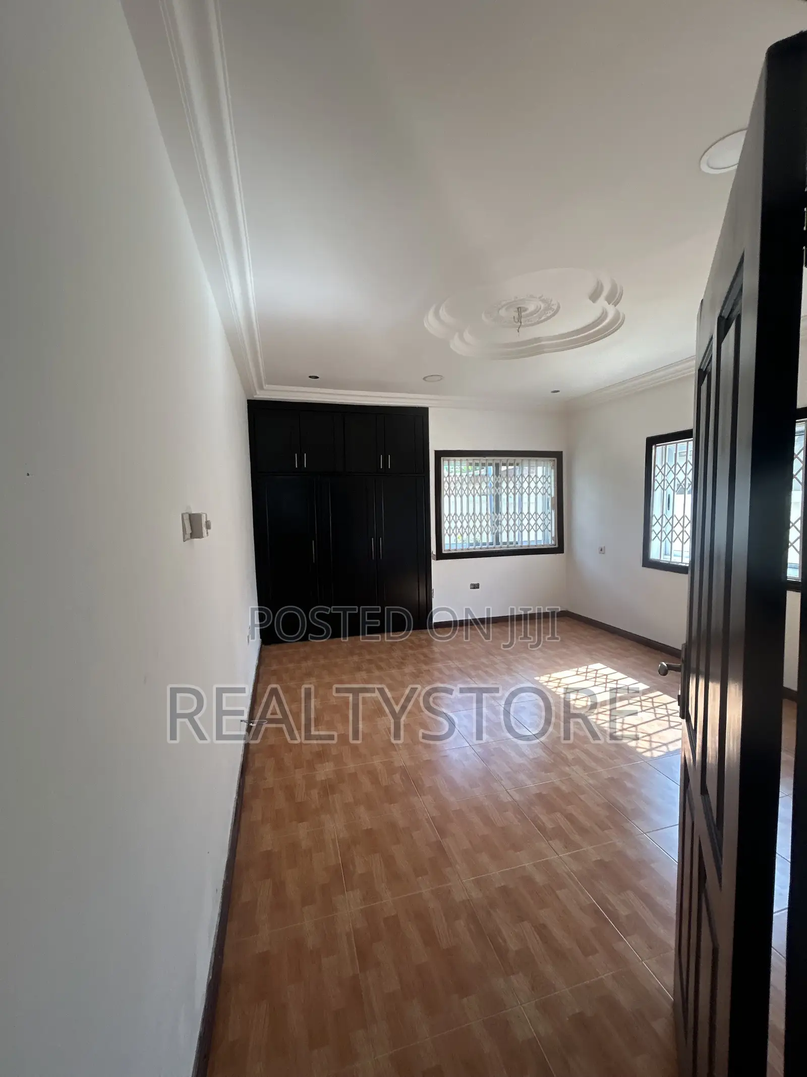 5bdrm House in Realtor Store, Accra Metropolitan for rent