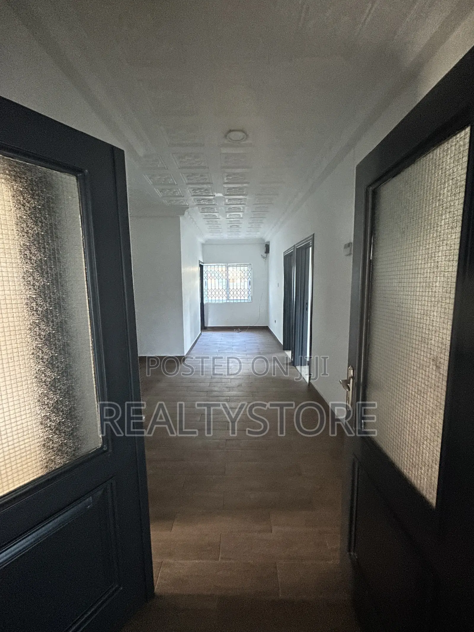 5bdrm House in Realtor Store, Accra Metropolitan for rent