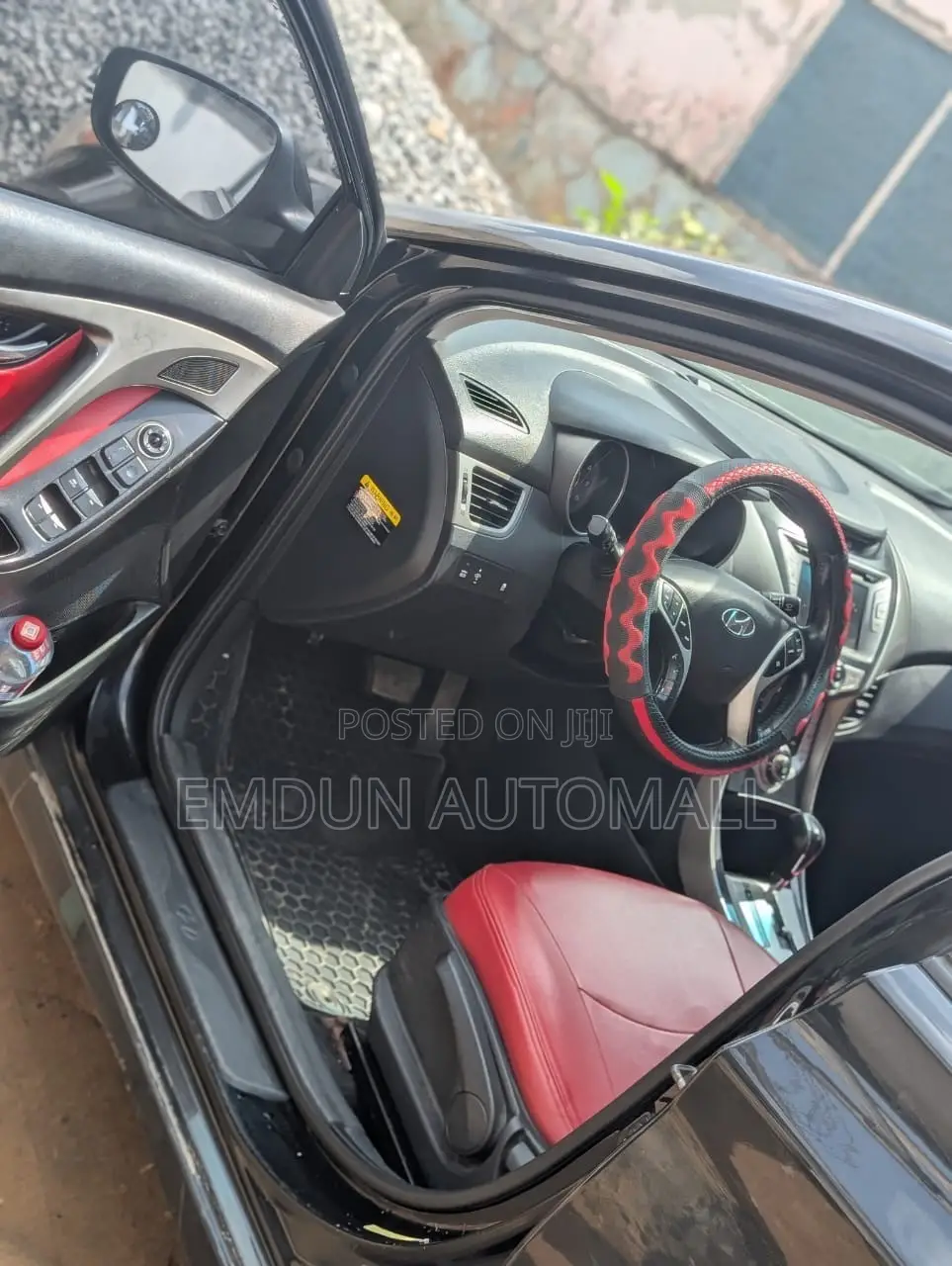 Hyundai Elantra Limited Sedan FWD (1.8L 4cyl 6A) 2013 Black