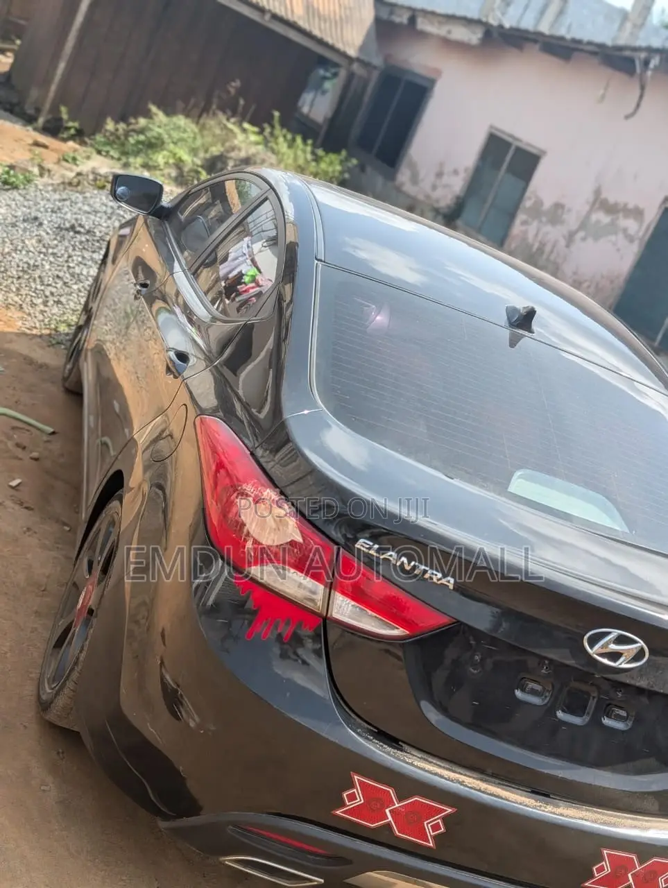 Hyundai Elantra Limited Sedan FWD (1.8L 4cyl 6A) 2013 Black