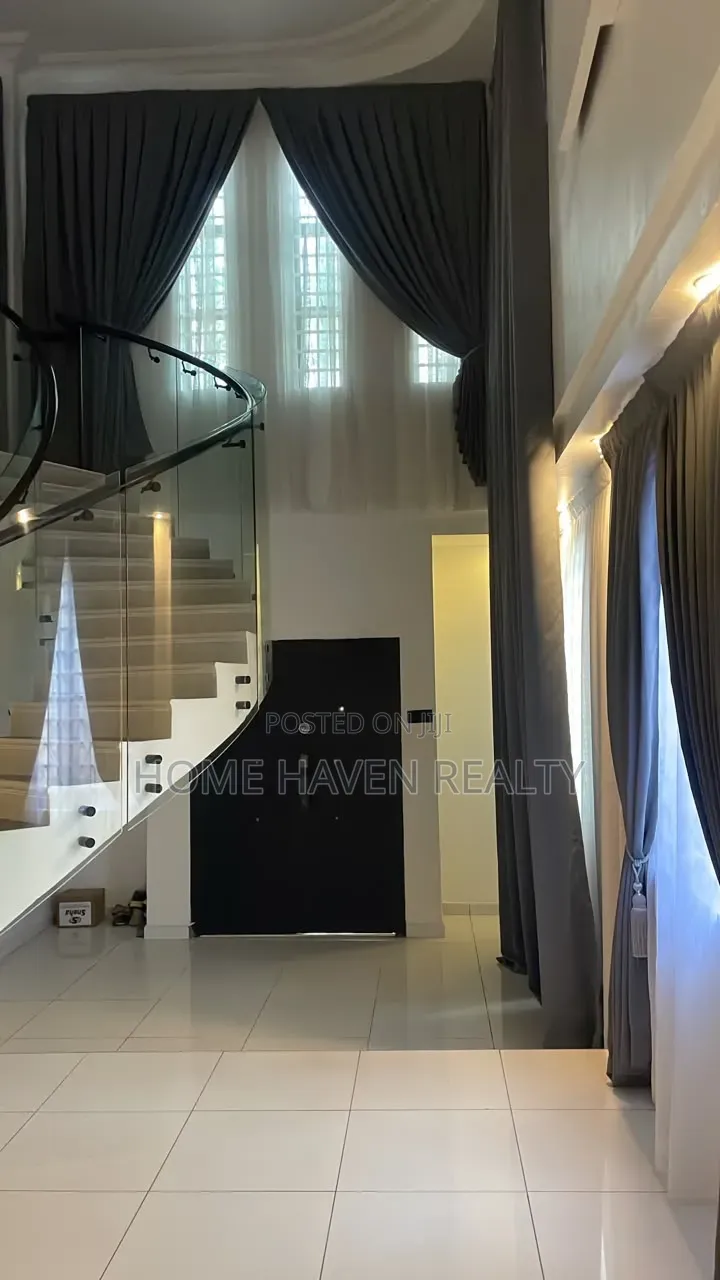 Furnished 4bdrm House in 7 Days Top Hill, Ofankor for sale